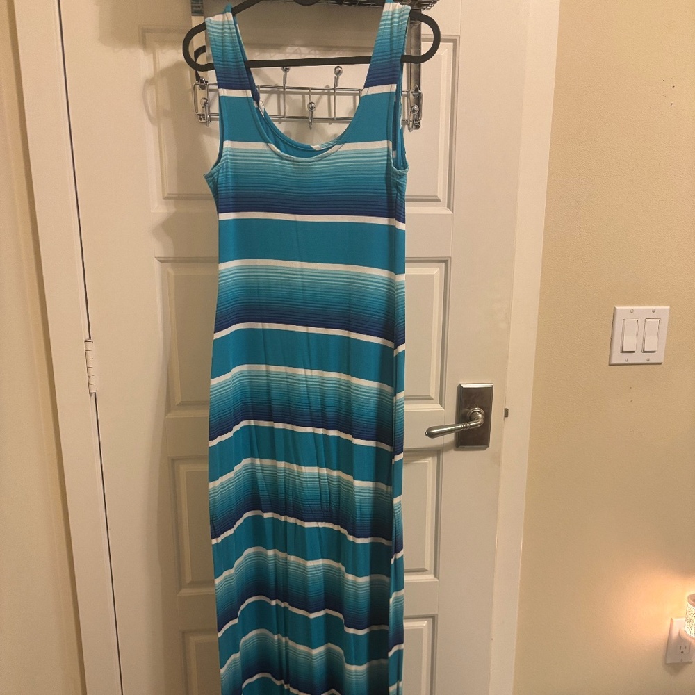 Merona XS Maxi Dress – Blue Gradient with White Stripes